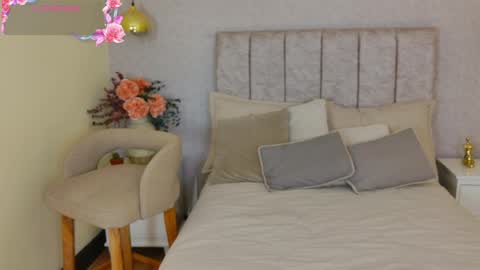 tutu_milf online show from May 5, 7:17 pm
