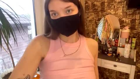 Emily online show from March 31, 2:17 pm