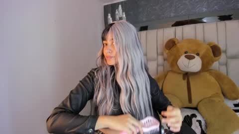 TYLA  online show from January 12, 3:28 am