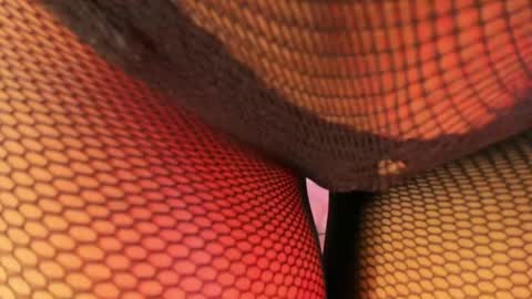 tylla__ online show from May 16, 4:37 am