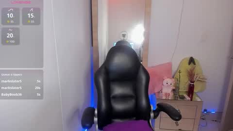 tylor_love online show from May 24, 9:58 pm