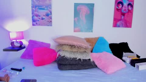 tyra   online show from November 18, 3:07 am