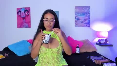 tyra   online show from December 20, 3:43 am