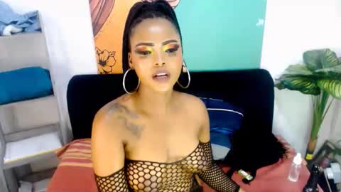 Tyra online show from May 8, 9:27 pm