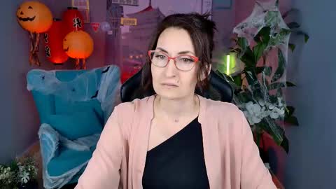 UnaTera online show from October 20, 9:23 am