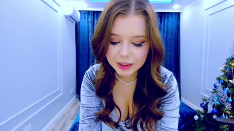 Alice online show from December 16, 8:37 pm