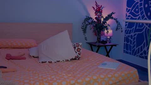 Alice online show from December 15, 9:42 pm