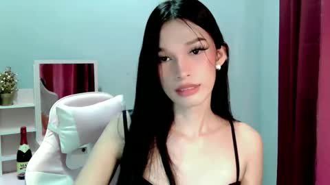 ur_asianbabexxx online show from January 14, 5:29 pm