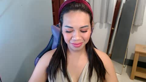 Vee online show from January 4, 11:17 pm