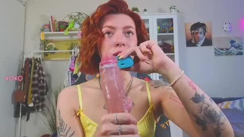 Olivia Kaufman online show from May 19, 4:25 pm