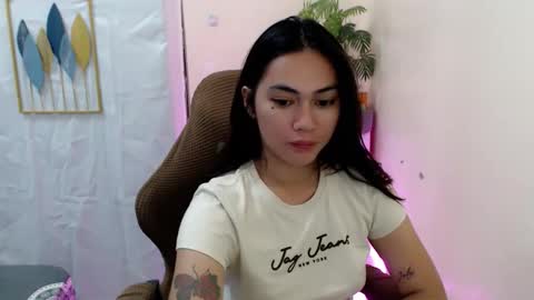 urasian_erica online show from May 31, 6:52 am