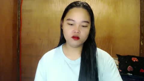 Snapshot of urasian_hotchix69 chatting on January 4, 9:43 am Lycah online show from January 4, 9:43 am