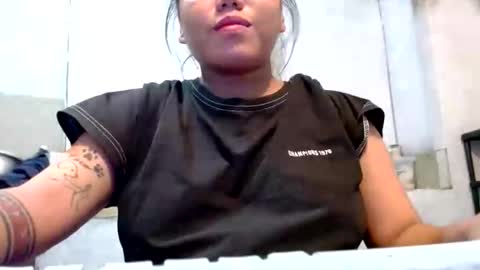 urasian_joy online show from May 6, 2:54 pm