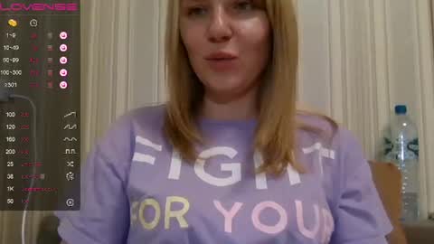 Snapshot of urbadkitty chatting on March 12, 7:47 pm urbadkitty online show from March 12, 7:47 pm