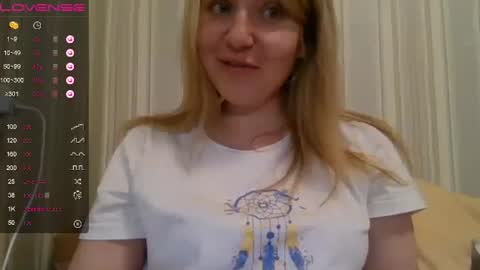Snapshot of urbadkitty chatting on March 6, 1:46 pm urbadkitty online show from March 6, 1:46 pm