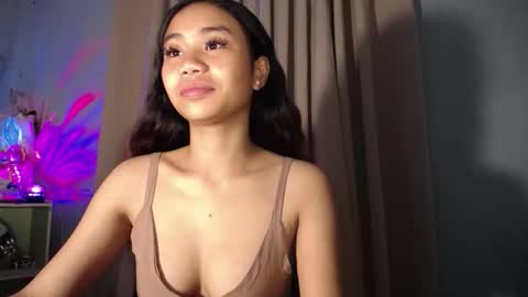 Snapshot of urbbgurl_lynxx chatting on September 15, 2:53 am Urbbgurl lynxx online show from September 15, 2:53 am