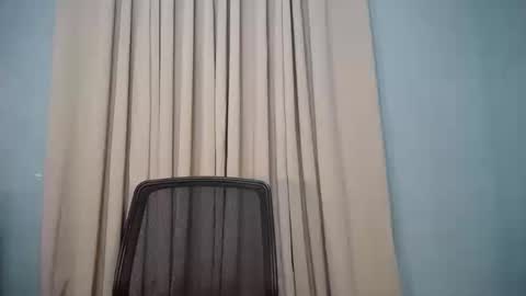 Snapshot of urbbgurl_lynxx chatting on September 23, 12:36 pm Urbbgurl lynxx online show from September 23, 12:36 pm