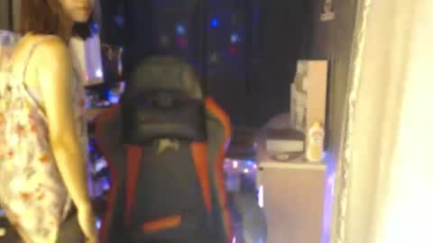 Snapshot of urdreamgirljayne chatting on October 13, 12:46 am urdreamgirljayne online show from October 13, 12:46 am