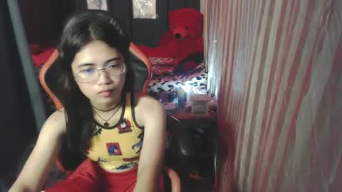 Snapshot of urdreamgirljayne chatting on December 19, 10:02 am urdreamgirljayne online show from December 19, 10:02 am