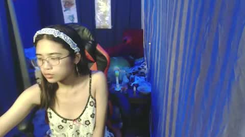 Snapshot of urdreamgirljayne chatting on December 16, 10:08 am urdreamgirljayne online show from December 16, 10:08 am