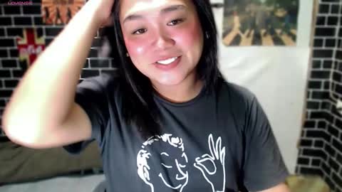 Dimple online show from March 26, 7:04 pm