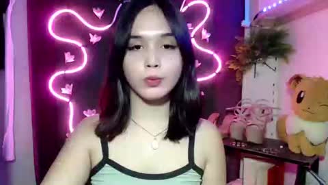 Pia online show from November 5, 3:56 am