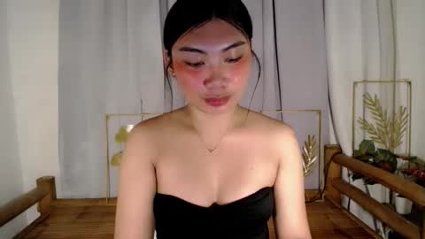 urpinay_sandra69 online show from May 18, 5:08 pm