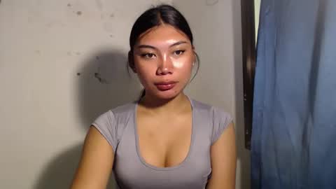urpinay_sandra69 online show from May 21, 11:35 pm