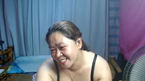 urpinay_singlemother online show from May 13, 10:04 pm