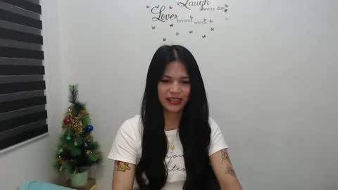 hi im kim online show from December 9, 12:45 am