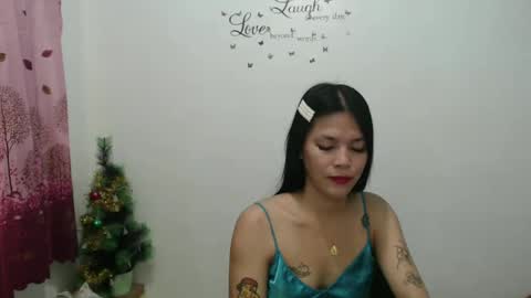 hi im kim online show from December 4, 12:58 pm