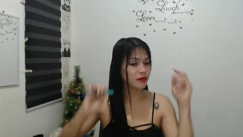 hi im kim online show from December 17, 9:17 am