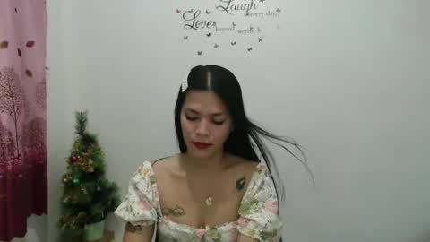hi im kim online show from December 3, 10:48 am