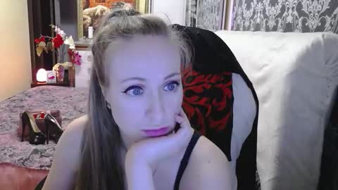 UrSecretTreasure88 online show from March 19, 11:47 am