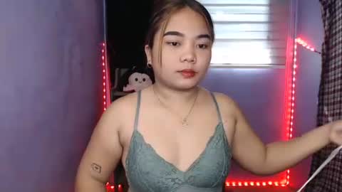 Snapshot of ursexy_ash chatting on January 13, 12:19 am ash online show from January 13, 12:19 am