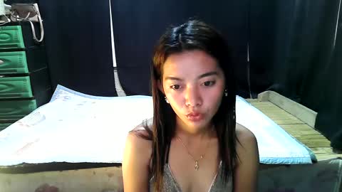 Snapshot of urtinypinay chatting on December 27, 1:43 am urtinypinay online show from December 27, 1:43 am