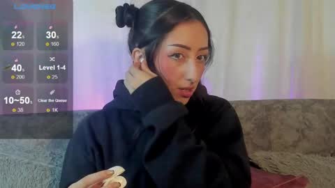 Snapshot of v1cky_ chatting on February 20, 9:42 pm v1cky_ online show from February 20, 9:42 pm