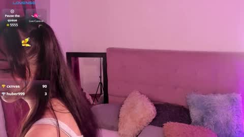 v1cky_ online show from October 17, 11:08 pm