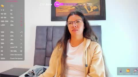 Vahiolet smith online show from May 21, 3:15 am