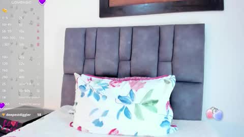 Vahiolet smith online show from May 14, 3:34 am