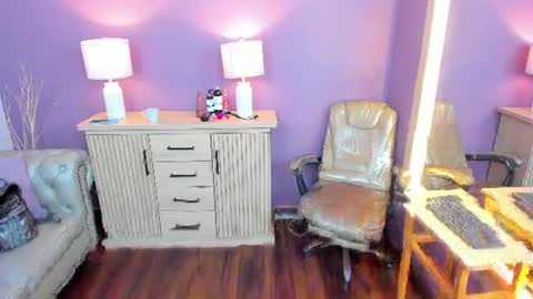 Vaiolet Harris online show from July 7, 11:46 am