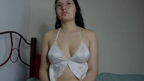 Vainilla online show from May 26, 2:22 am