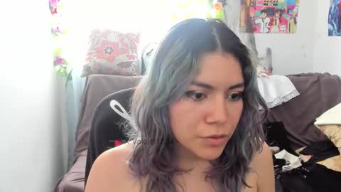 Vaiolet1314 online show from March 18, 5:29 pm