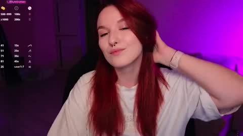 Snapshot of val_manson chatting on September 25, 7:23 pm Val online show from September 25, 7:23 pm
