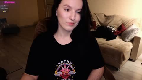 Snapshot of val_manson chatting on December 10, 7:32 pm Val online show from December 10, 7:32 pm