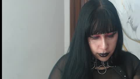 valen_ross7 online show from May 6, 8:07 am