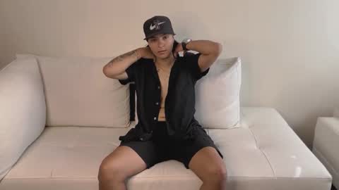 Liam smith online show from December 20, 12:31 pm