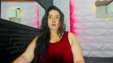 Snapshot of valentina_coba11 chatting on December 22, 7:21 pm Valentina online show from December 22, 7:21 pm