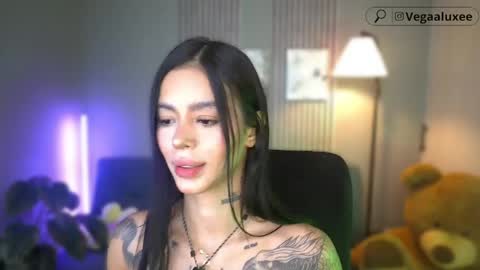 Val online show from May 6, 3:16 pm