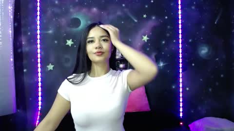valentinarojass_ online show from February 21, 2:29 pm